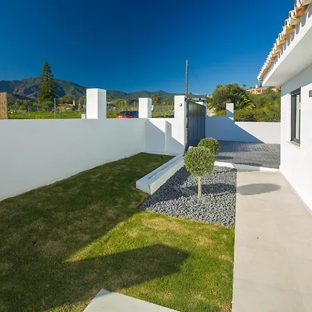 Villa Adelfas 65 Βίλα Εστεπόνα